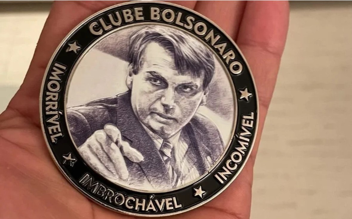 The "Bolsonaro Club" medal.